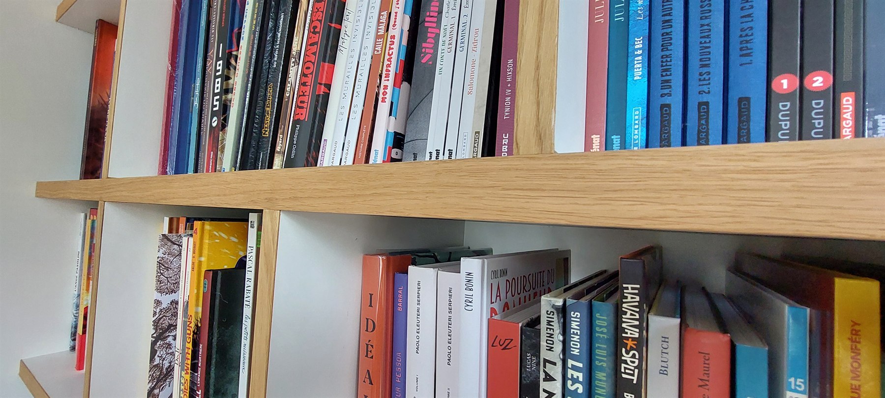 Bibliothèque Domenech réalisée par Koboa Agencement